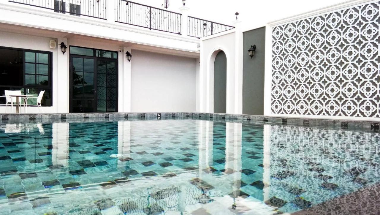 โคโค่ โฮเทล Koco Hotel Nakhonratchasima Exterior foto